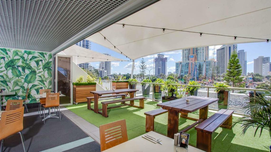 Studio 100 Meters From Beach At Surfers Paradise Hotel Gold Coast Exterior foto